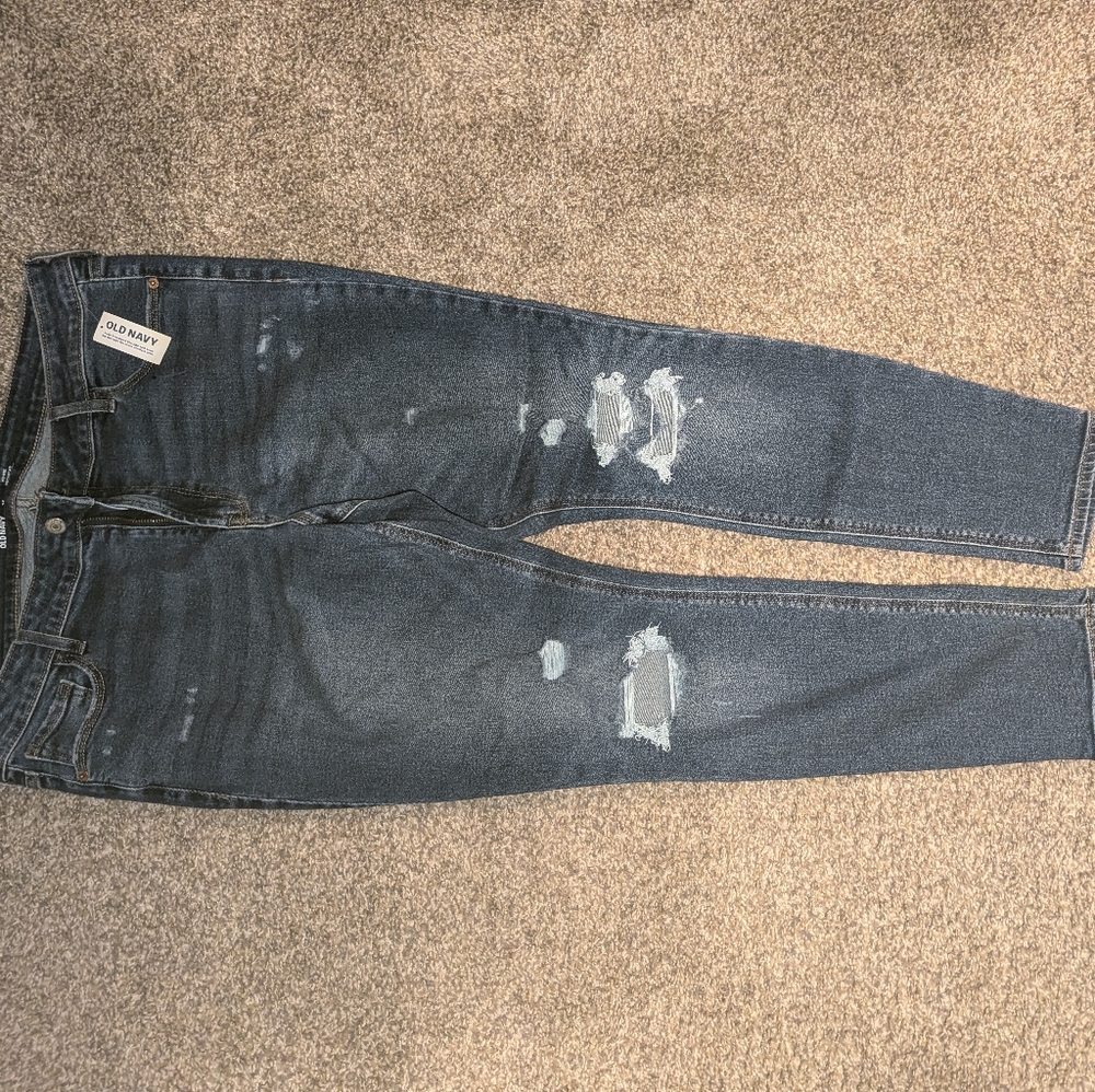 New Old Navy distressed skinny jeans